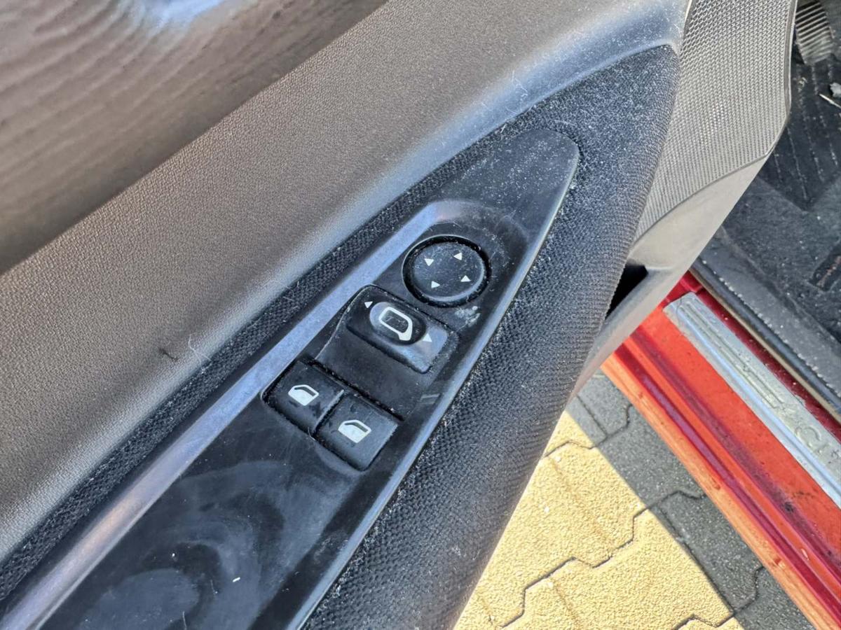 Citroen C4 original Au&szlig;enspiegel links elektrisch verstellbar EKQ Luziferrot Bj.2007